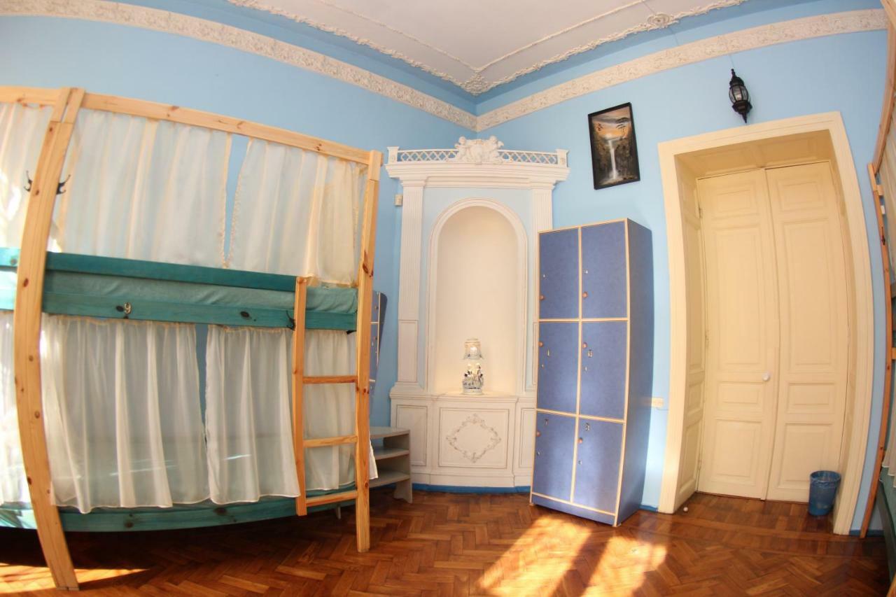 Orpheus Hostel And Apartments Odessa Exterior photo