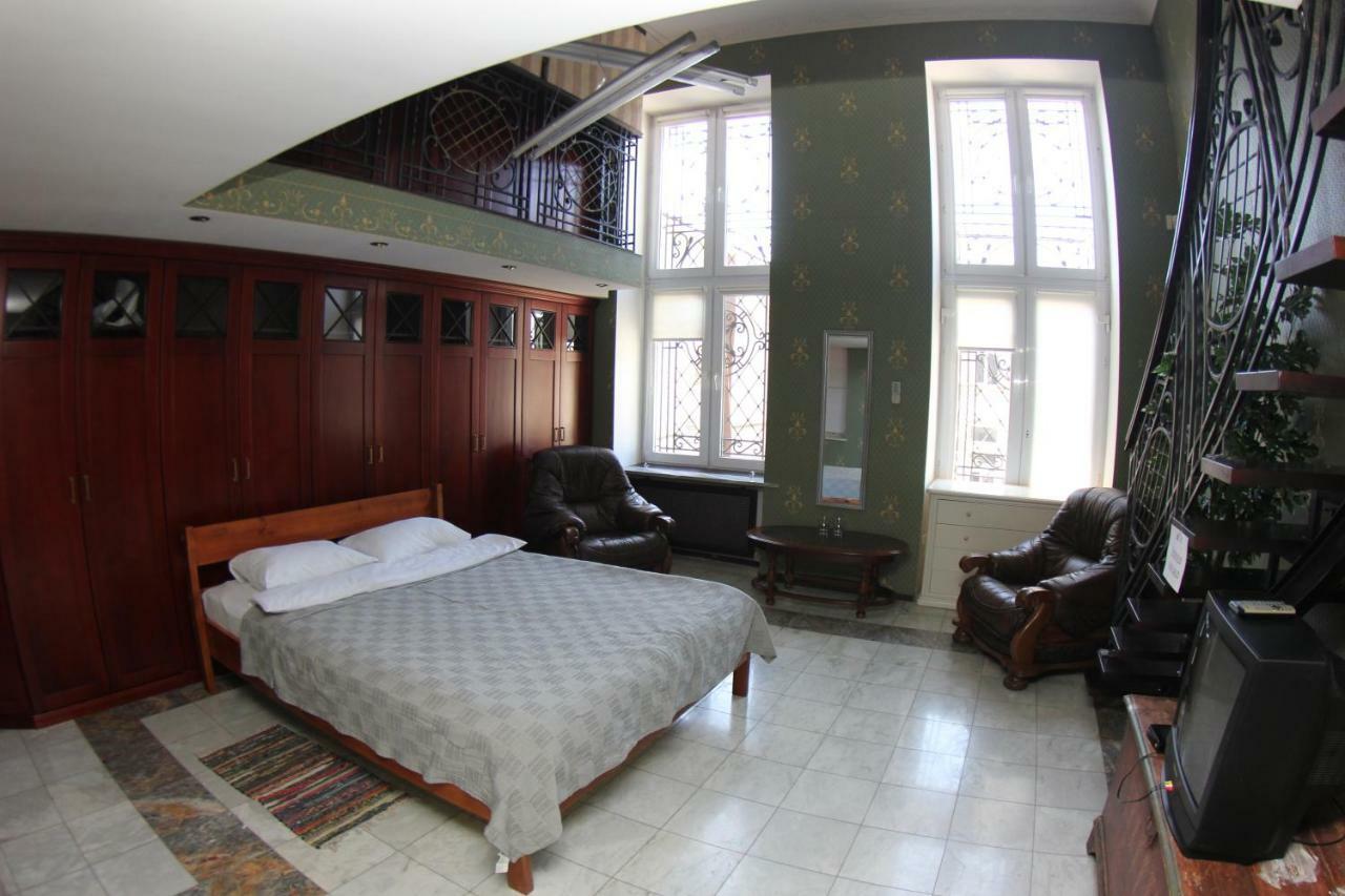 Orpheus Hostel And Apartments Odessa Exterior photo