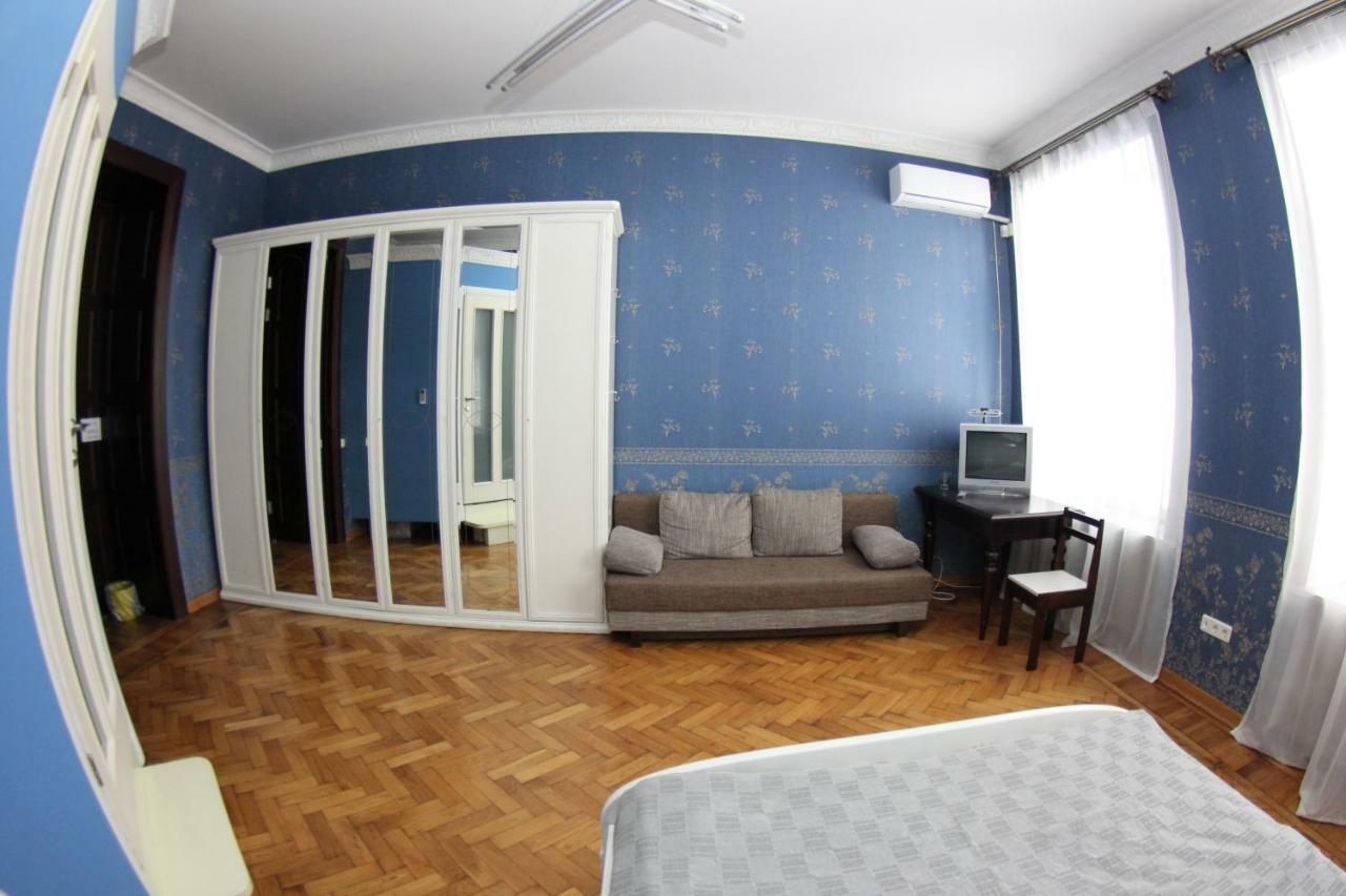 Orpheus Hostel And Apartments Odessa Exterior photo