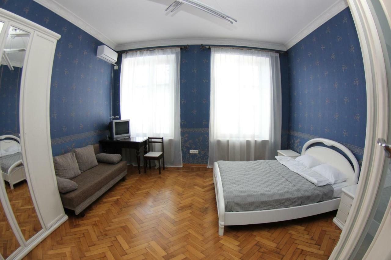 Orpheus Hostel And Apartments Odessa Exterior photo