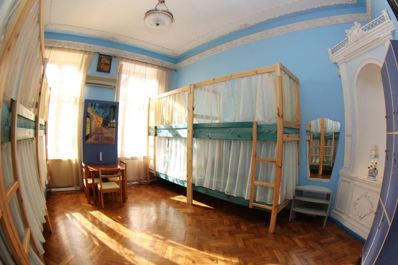 Orpheus Hostel And Apartments Odessa Exterior photo