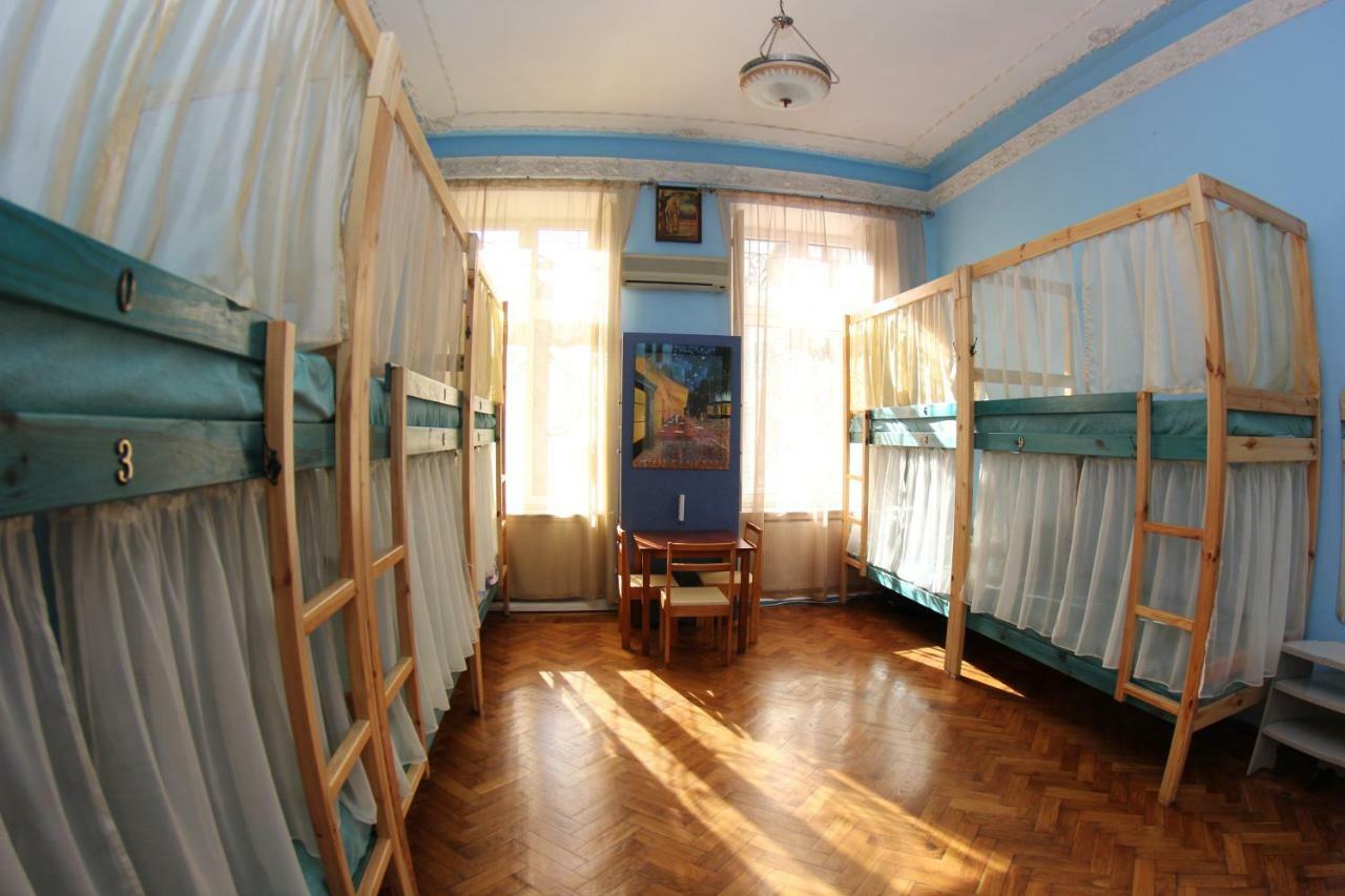Orpheus Hostel And Apartments Odessa Exterior photo