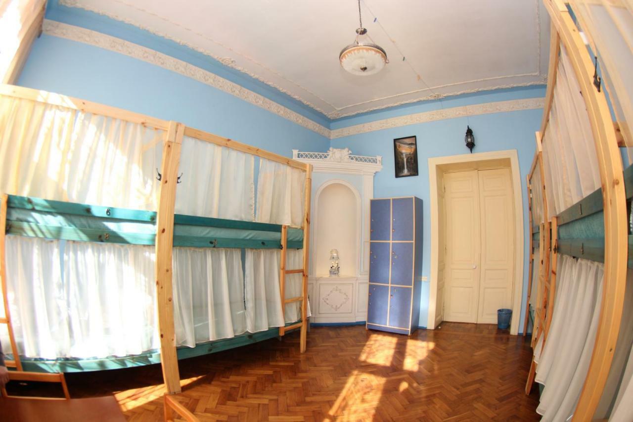 Orpheus Hostel And Apartments Odessa Exterior photo