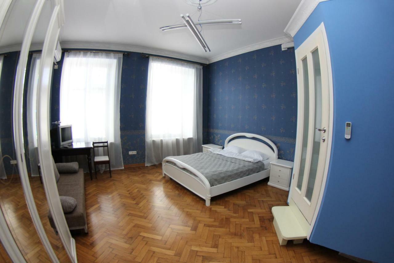 Orpheus Hostel And Apartments Odessa Exterior photo